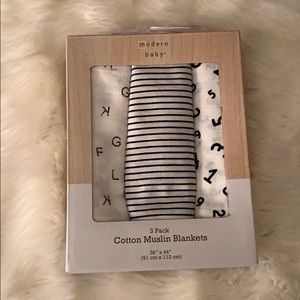 Cotton Muslin Blankets by Modern Baby